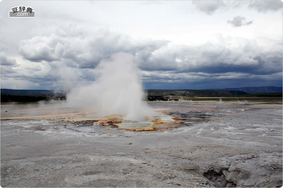 Lower Geyser Basin (2)