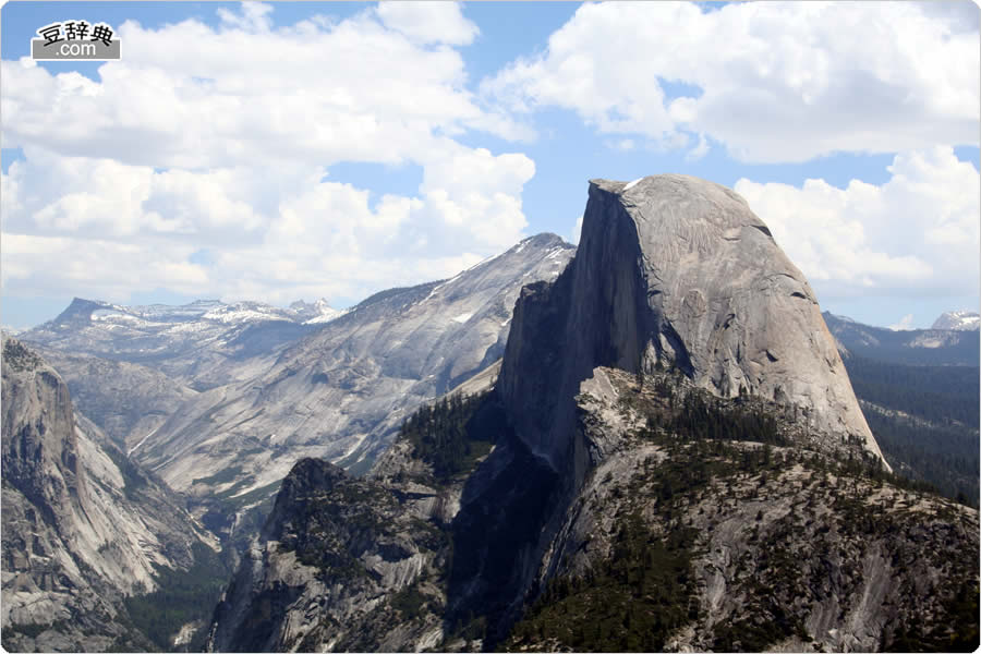 バレーを見下ろすビュー・ポイント (Half Dome)