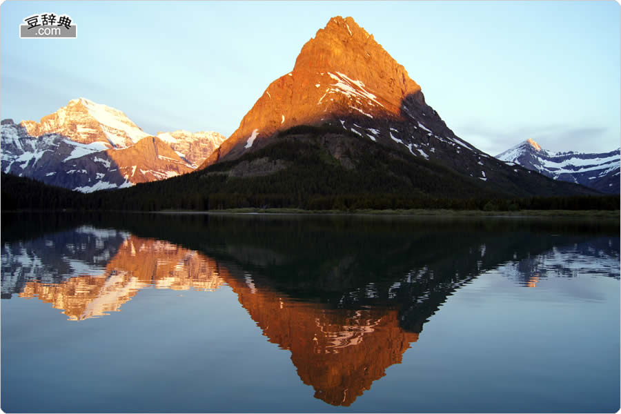 XEBtgJg - Swiftcurrent Lake