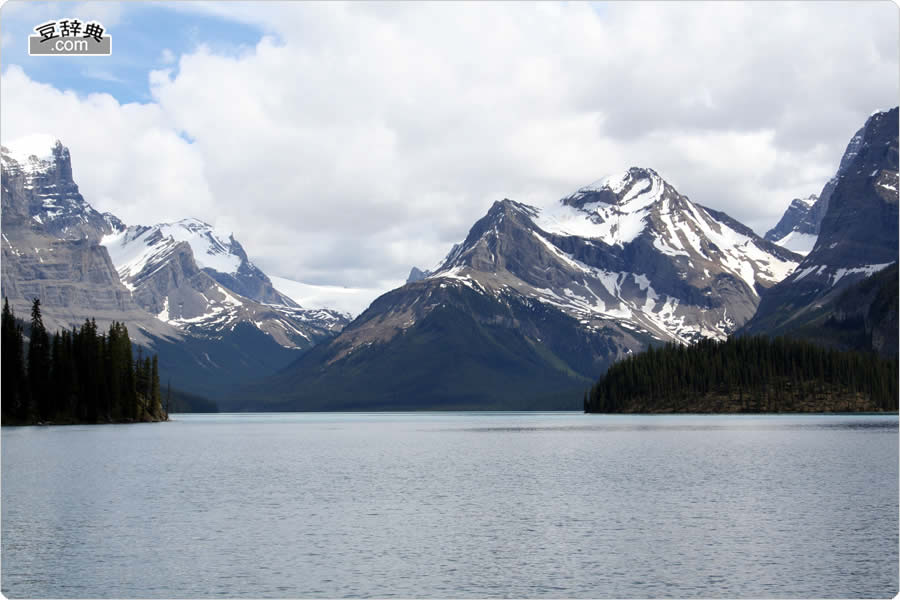 Maligne Lake Spirit Island - 3