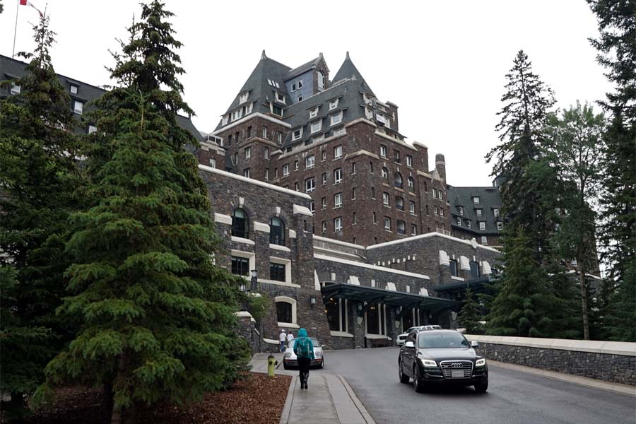 Banf Spring Hotel